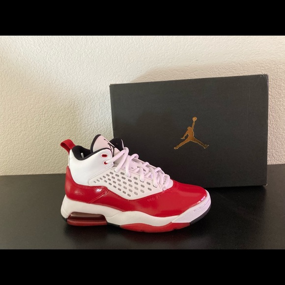 NEW NIKE AIR JORDAN MAXIN 200 (GS) SZ 5Y WHITE/BLACK-GYM RED-WHITE CD6123 106 - Picture 2 of 15